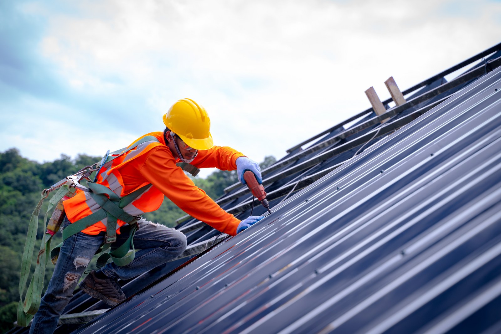 The Benefits of Hiring a Licensed Roofing Contractor